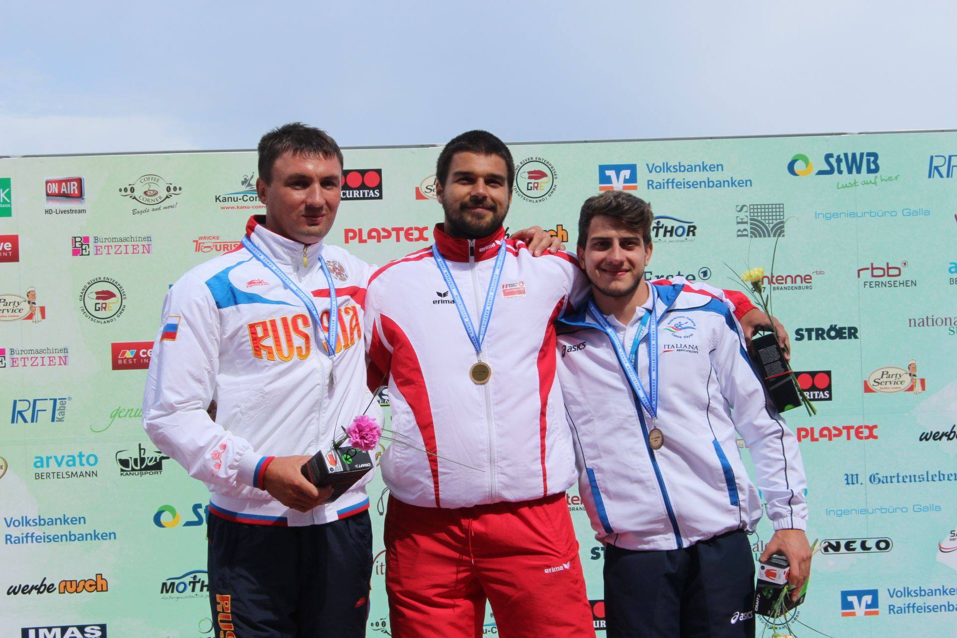 На чемпионте Европы в г.Бранденбург-на-Хафеле (Германия) российские спортсмены по гребле на байдарках и каноэ спорта лиц с ПОДА завоевали две серебряных и одну бронзовую медали