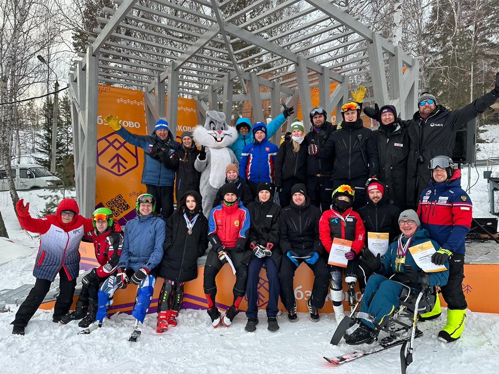 Вороничхина и Бугаев стали абсолютными чемпионами Всероссийских соревнований по горнолыжному спорту среди лиц с ПОДА