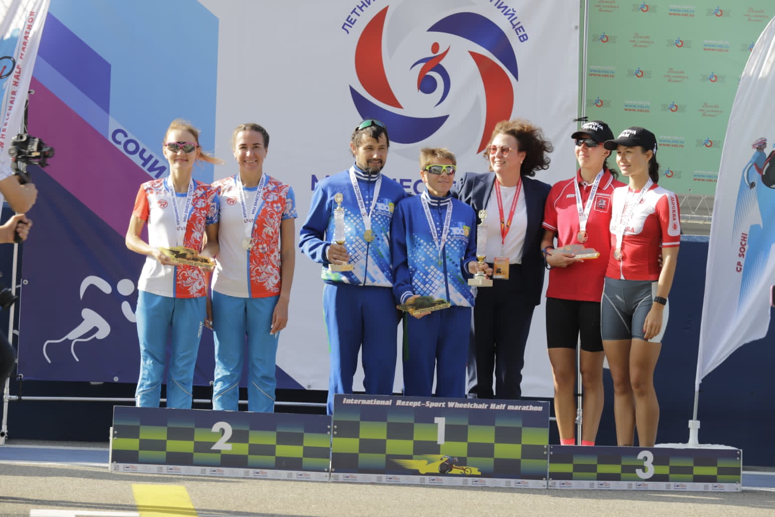 Член совета Федерации ПОДА О.В. Семенова приняла участие в награждении Летних Игр Паралимпийцев по марафону, проводимых на трассе «Сочи Автодром»