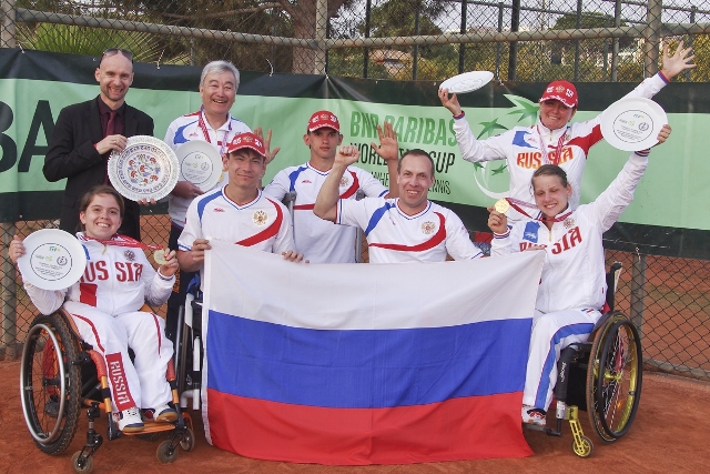 Женская сборная команда России по теннису на колясках стала победителем Кубка мира в Турции. Мужская сборная заняла 4 место