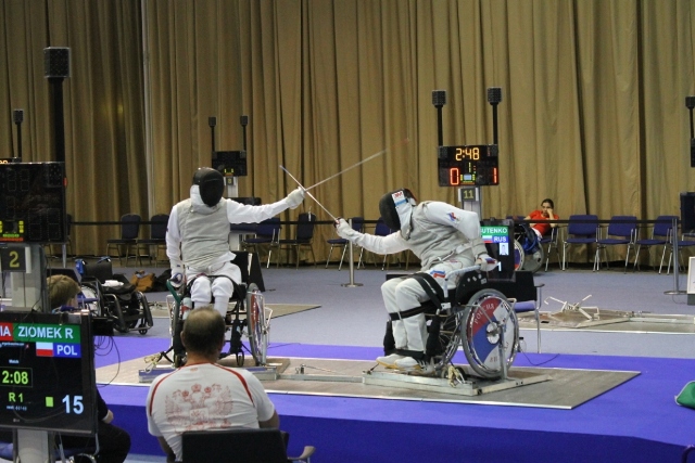 Сборная команда России по фехтованию на колясках заняла второе общекомандное место на чемпионате мира в г. Будапеште (Венгрия)