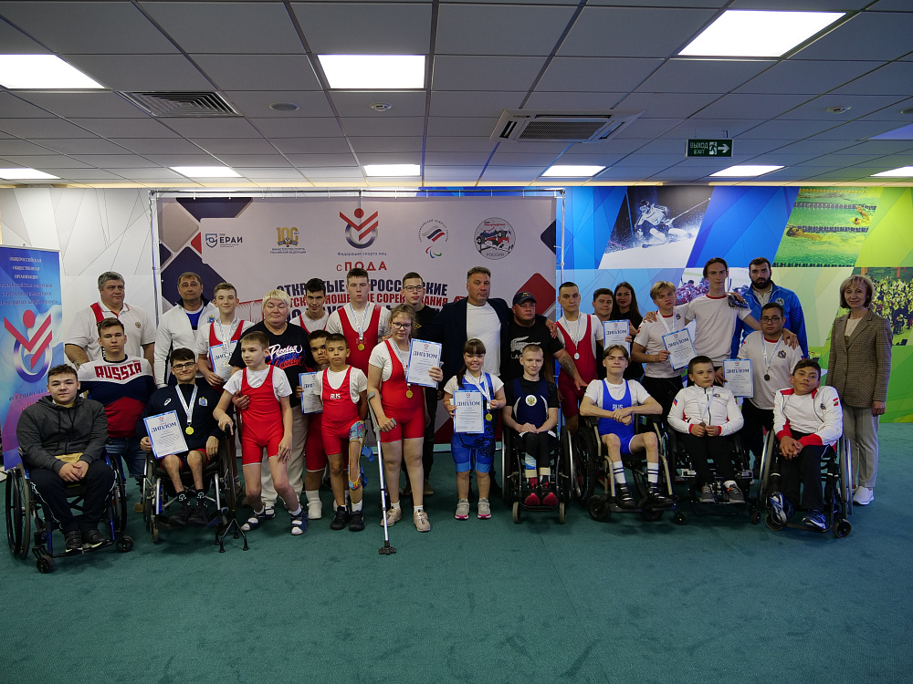 Определены победители и призеры Открытых всероссийских детско-юношеских соревнований по пауэрлифтингу