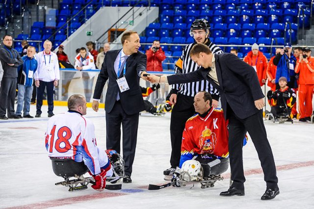 Результаты первого соревновательного дня  Чемпионата России по хоккею-следж